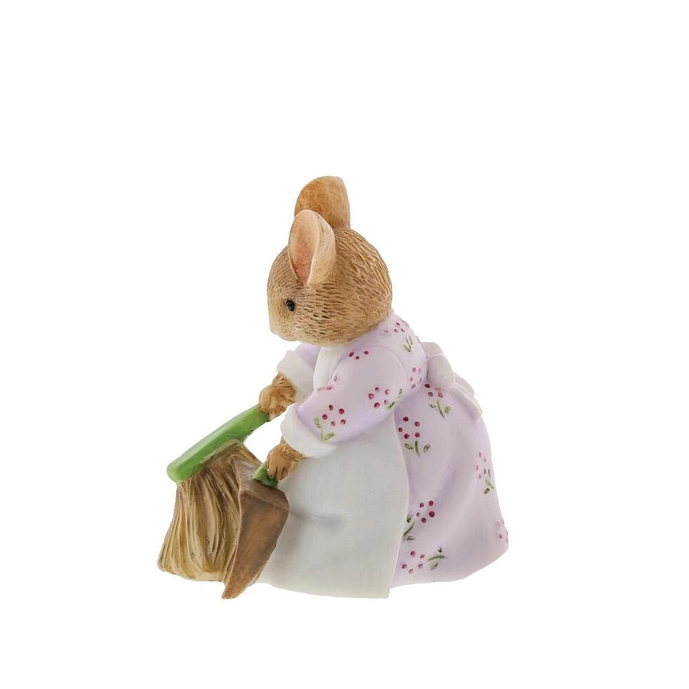 Beatrix Potter Figurine - Hunca Munca Brush And Dustpan 7 Beatrix Potter Figurine - Hunca Munca Brush And Dustpan - Image 5