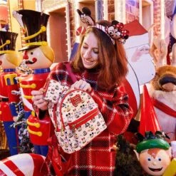 Loungefly Disney - Hot Cocoa Wallet -Disney LOUWDWA2354 4