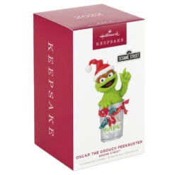 2022 Hallmark Keepsake Ornament - Sesame Street Oscar The Grouch Peekbuster With Motion-Activated Sound -Disney QXI7296 4