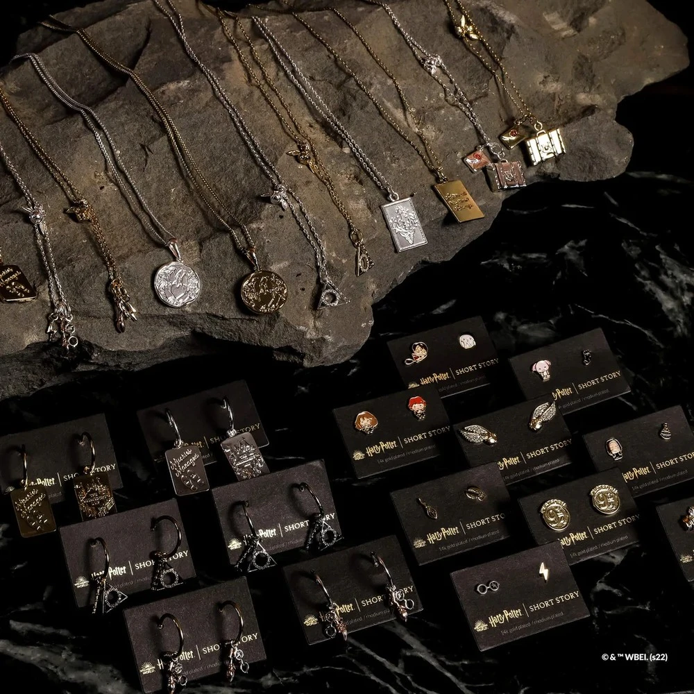 Harry Potter X Short Story Necklace - Marauder's Map - Silver 5 Harry Potter X Short Story Necklace - Marauder's Map - Silver - Image 3