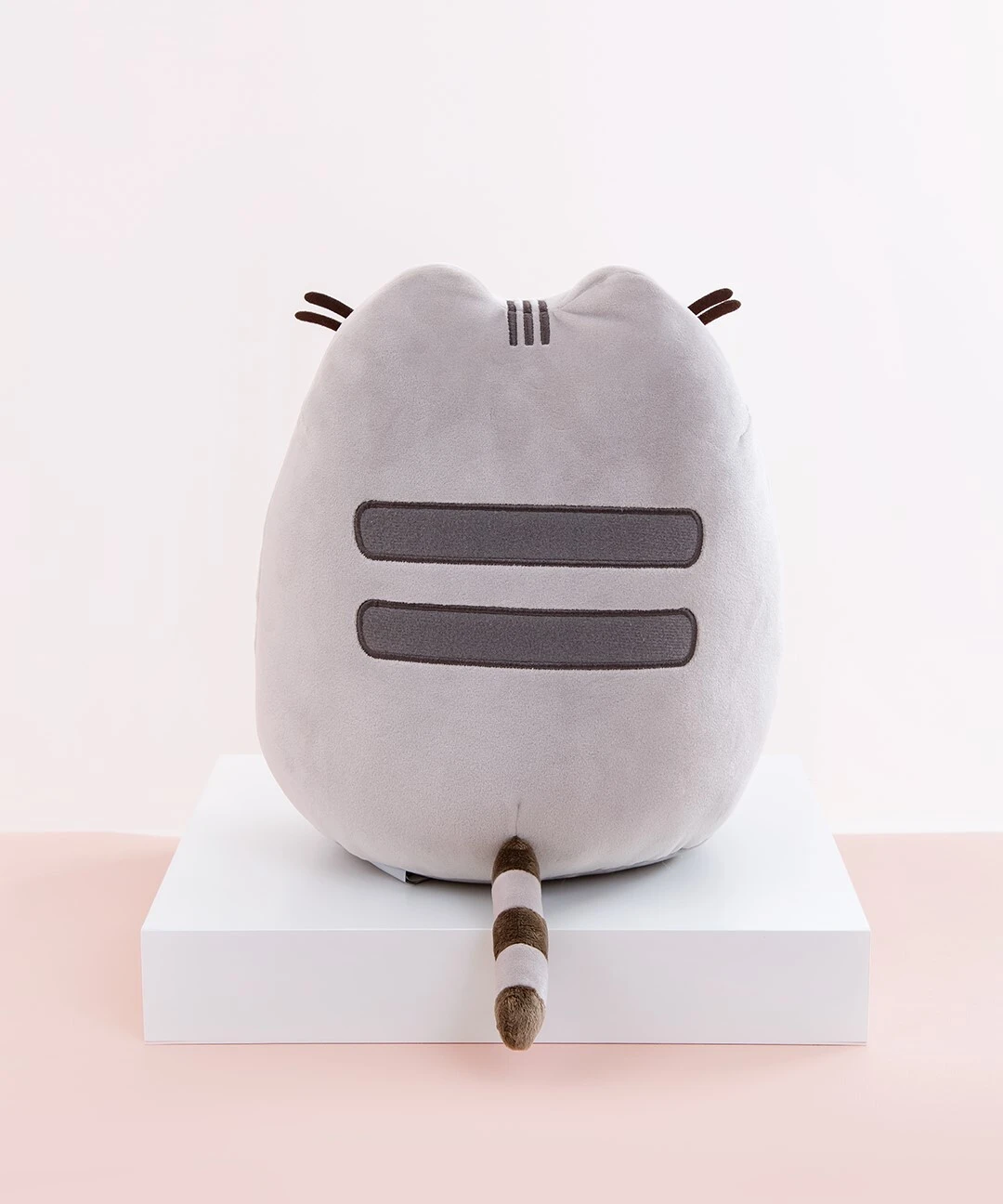 Pusheen Plush 28cm Squisheen Sitting Pose 6 Pusheen Plush 28cm Squisheen Sitting Pose - Image 4